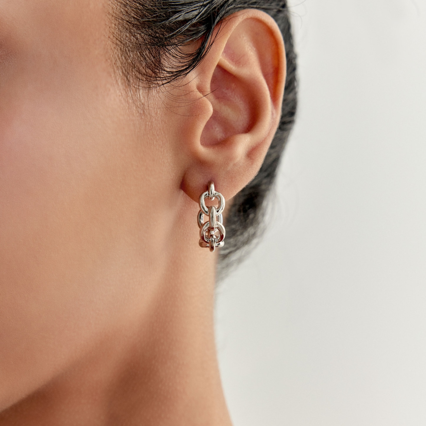 Bold Chain Tube Earrings (W/Y) 볼드 체인 튜브 귀걸이