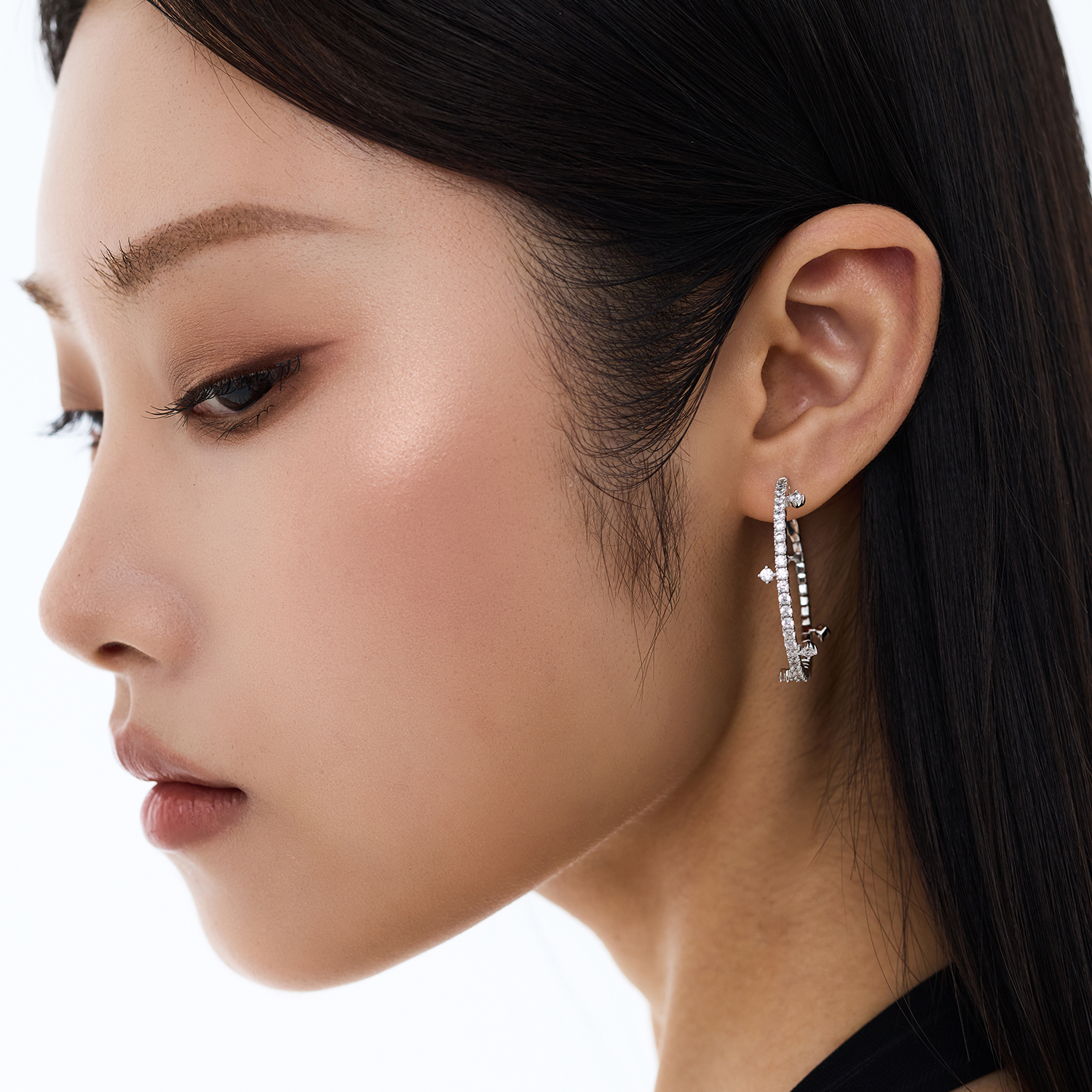 Cross Hoop Earrings 크로스 훕 귀걸이