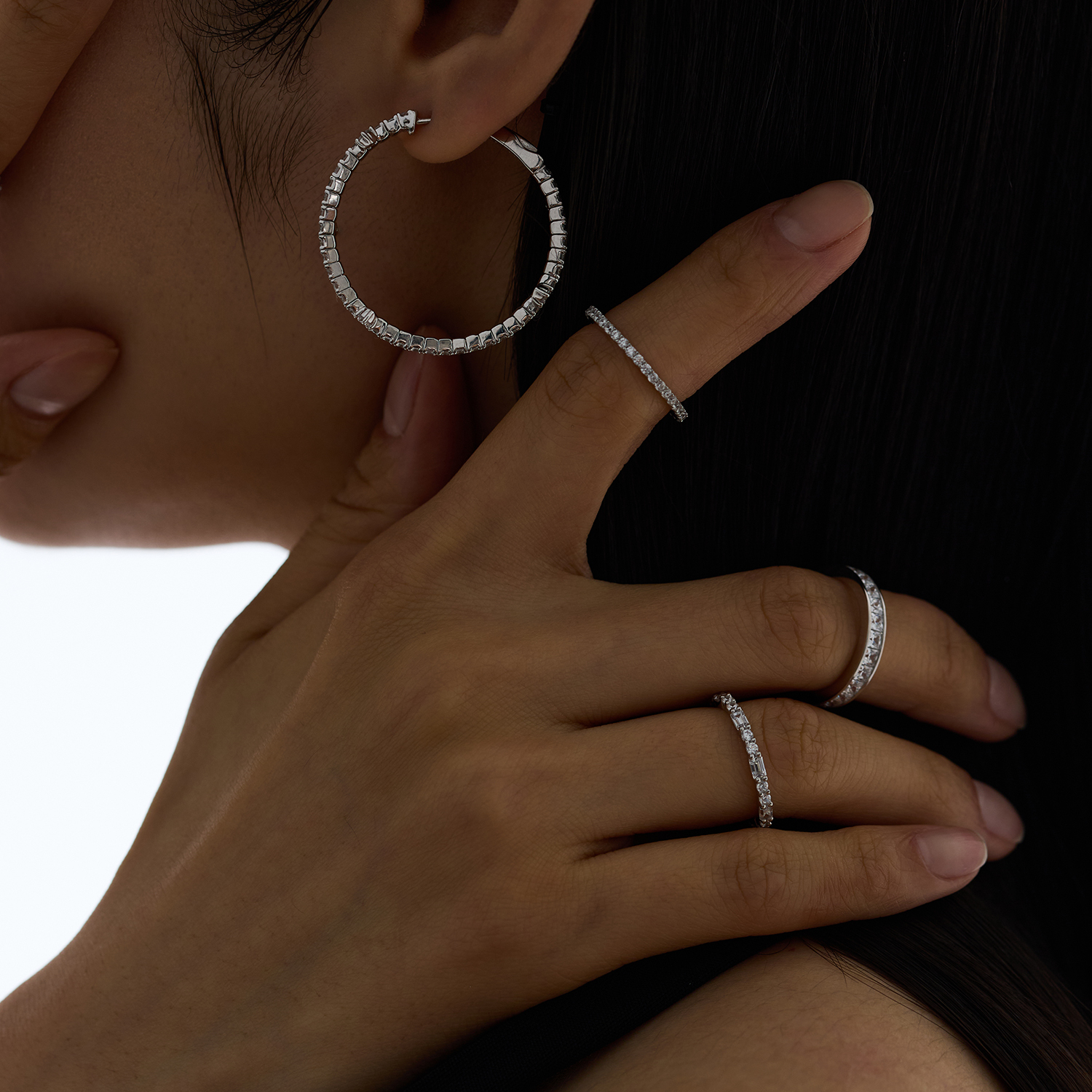 Cross Hoop Earrings 크로스 훕 귀걸이