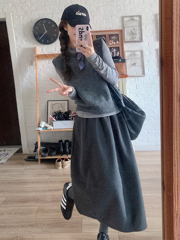 預售巨溫柔 灰色刺繡針織馬甲+純棉上衣+毛呢花苞半身裙｜氣質感十足