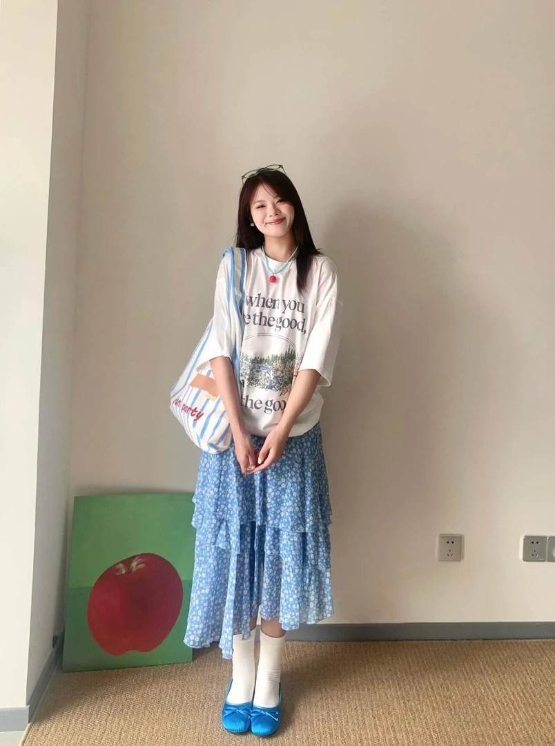 日系 初夏之夢 藍色碎花裙+印花上衣T 高級簡約｜活力青春