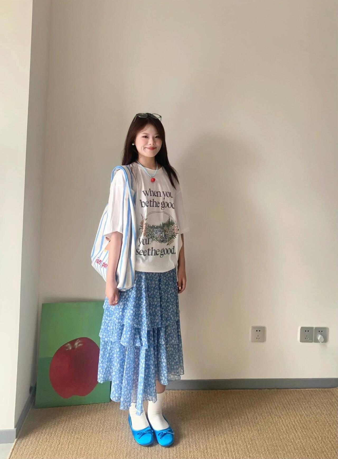 日系 初夏之夢 藍色碎花裙+印花上衣T 高級簡約｜活力青春