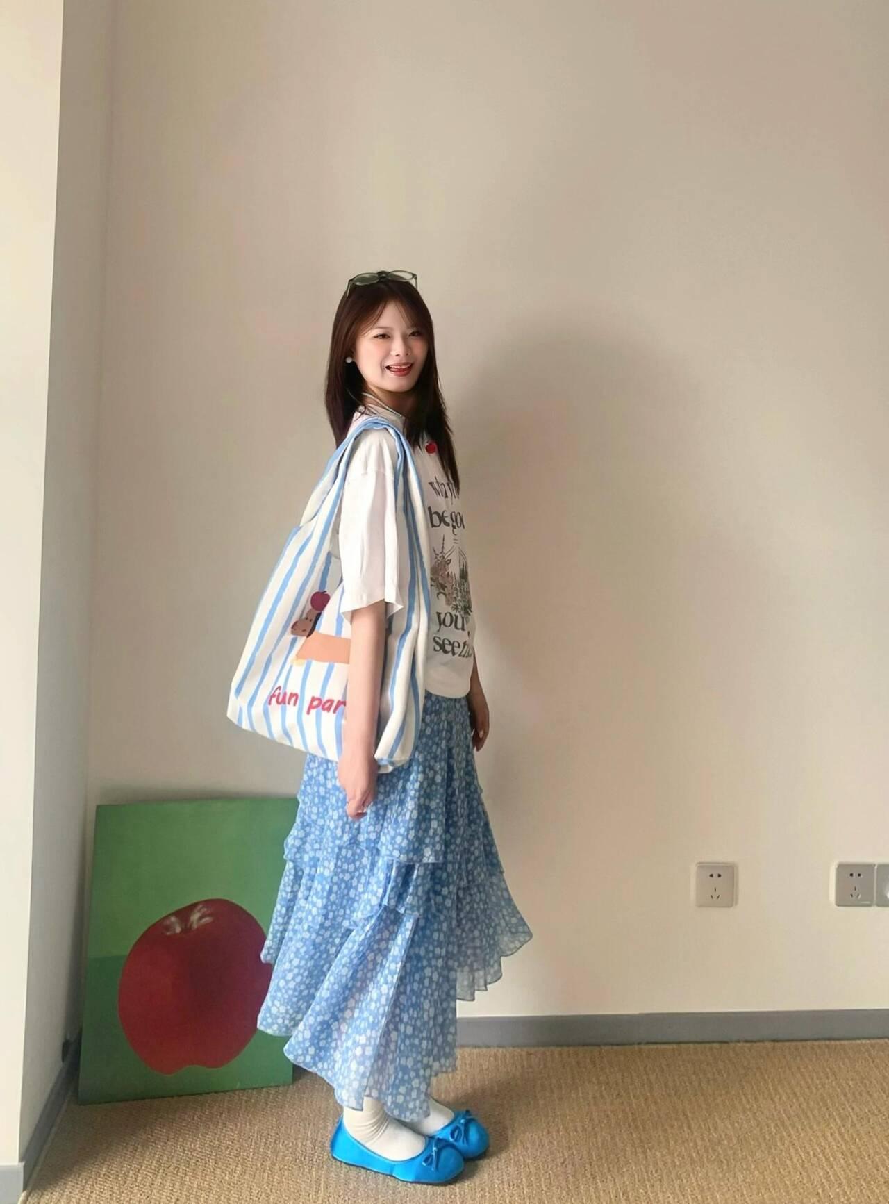 日系 初夏之夢 藍色碎花裙+印花上衣T 高級簡約｜活力青春