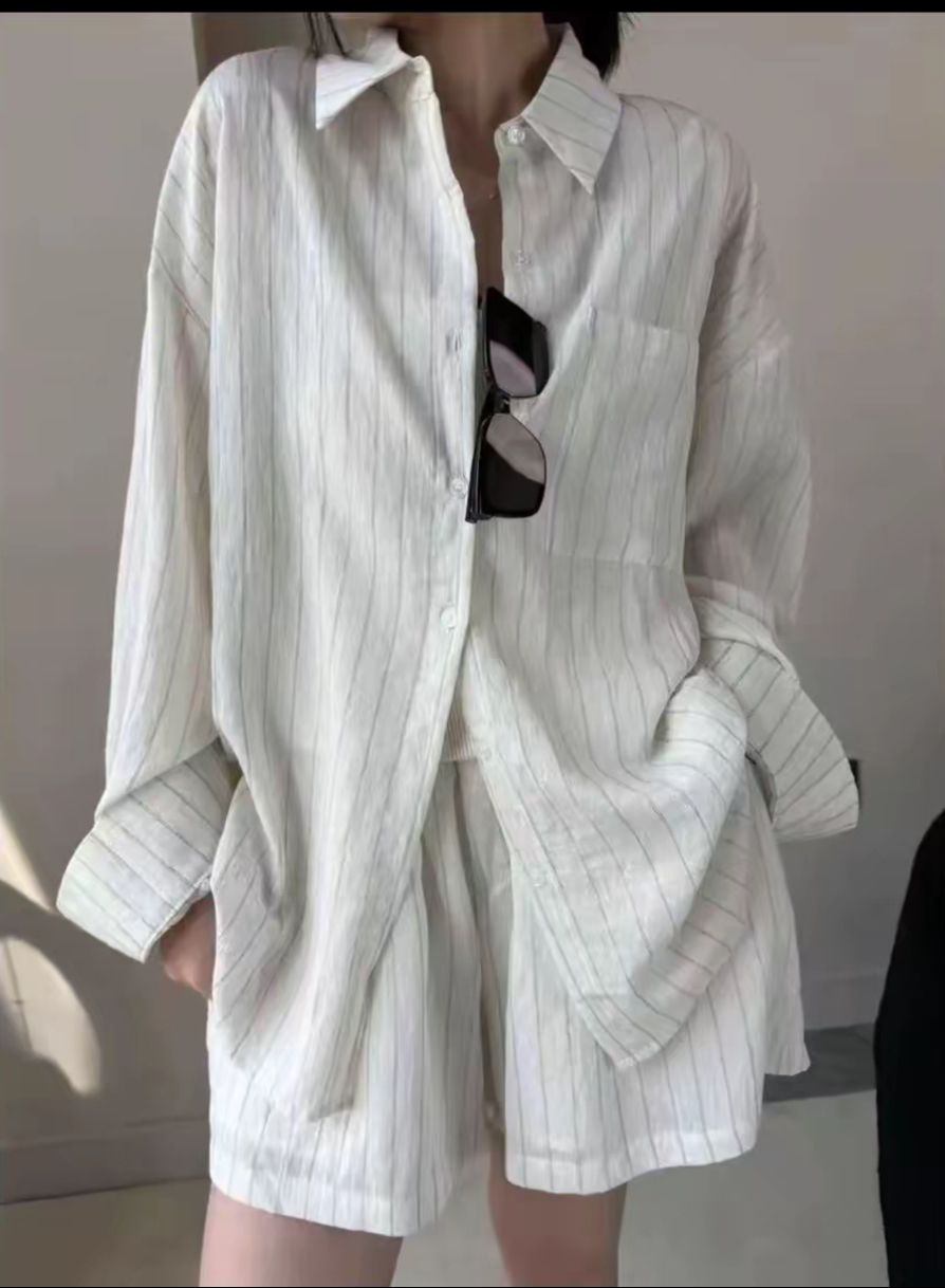 「現貨」初秋套裝 老錢風 豎條紋襯衫+短褲 寬鬆清爽 立領顯氣質