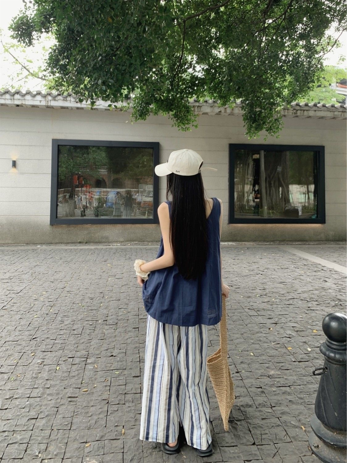 「全台僅售200組」棉麻V領套頭背心+高腰闊腿條紋長褲 慵懶風十足 度假首選