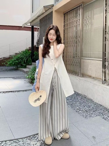 「設計師款」全台僅售50組 高級感無袖上衣+條紋闊腿褲｜鬆弛老錢風 氣質知性美