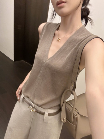 「限量」 老錢風 V領針織無袖上衣 輕薄設計感｜性感知性 通勤百搭