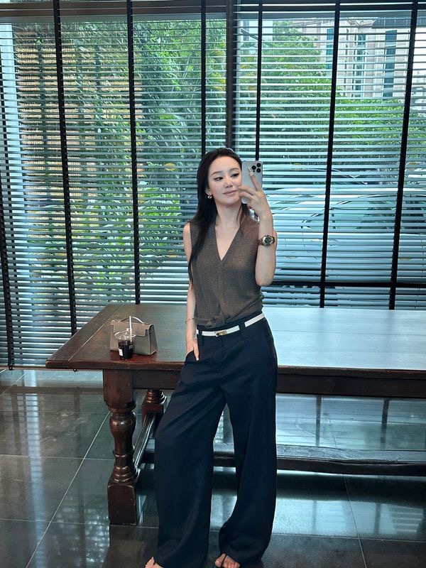 「限量」 老錢風 V領針織無袖上衣 輕薄設計感｜性感知性 通勤百搭