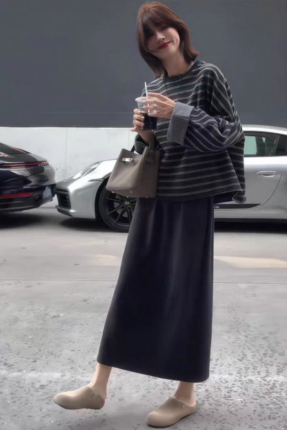 預售10天出貨｜僅售100套 秋冬慵懶風套頭衛衣條紋+休閒半身裙 顯瘦遮肉 溫柔風