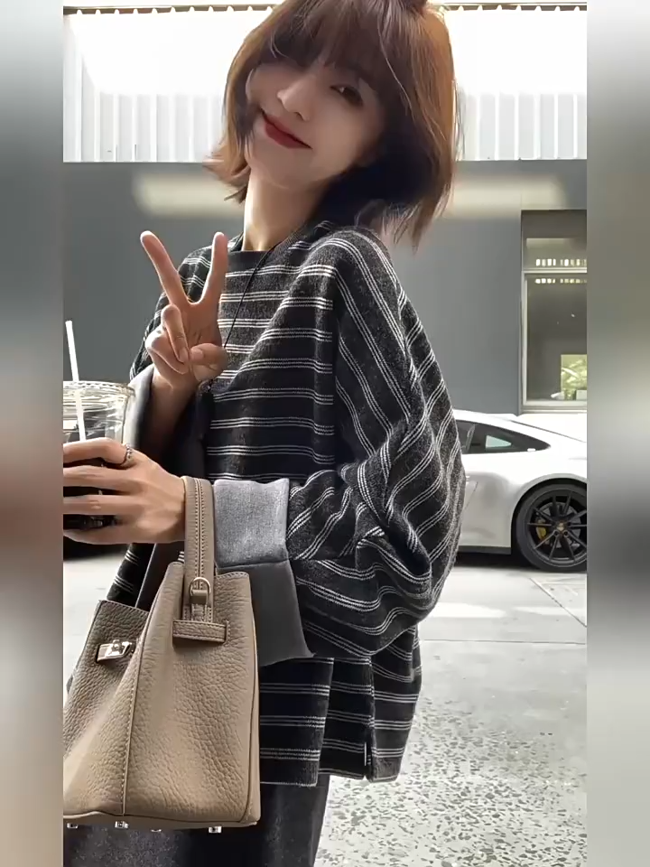 預售10天出貨｜僅售100套 秋冬慵懶風套頭衛衣條紋+休閒半身裙 顯瘦遮肉 溫柔風