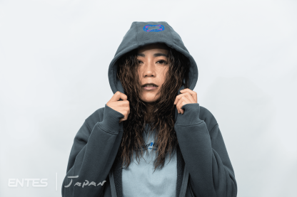 フード付きフルジップパーカー