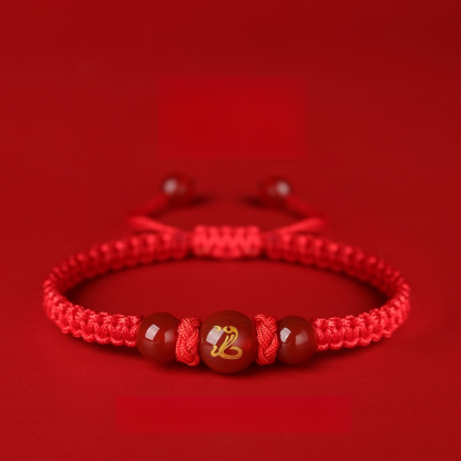 สร้อยข้อมือแดงมงคล ปีมะเส็ง 2026 จากวัดหว่องไท่ซิน - เสริมดวง 12 นักษัตร แก้ชง เรียกโชคลาภ