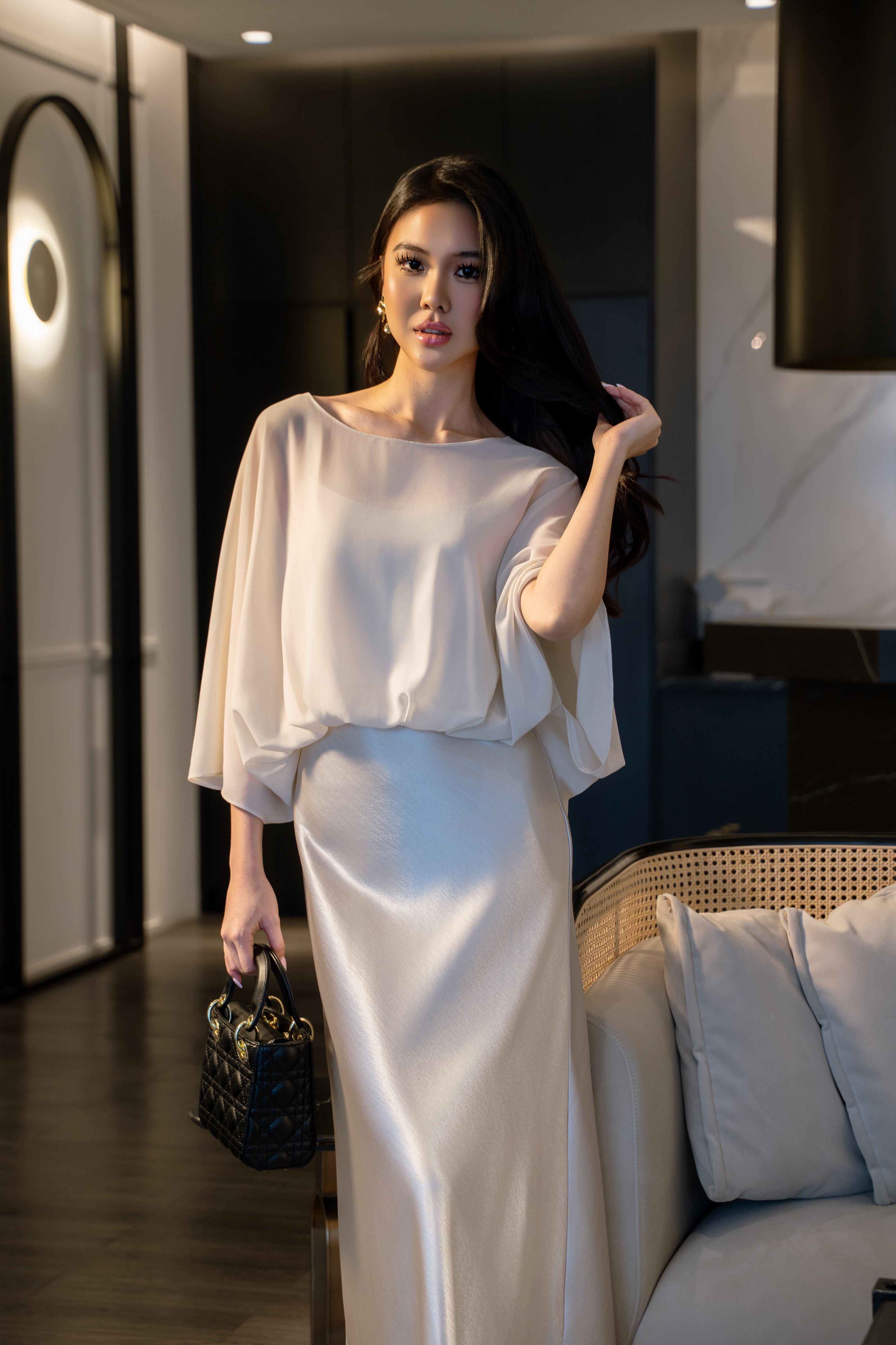 Veloura Satin Drape Set MC2124