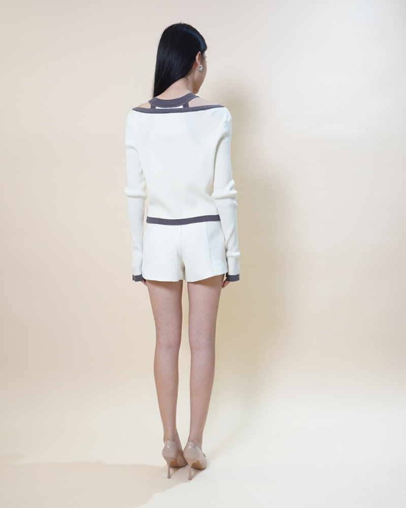 Contrast Trim Knit Top CC006