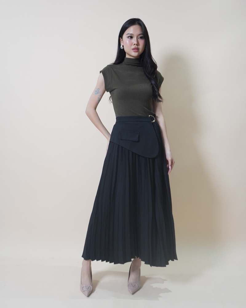Chic Mock Neck Knit Top CC1049