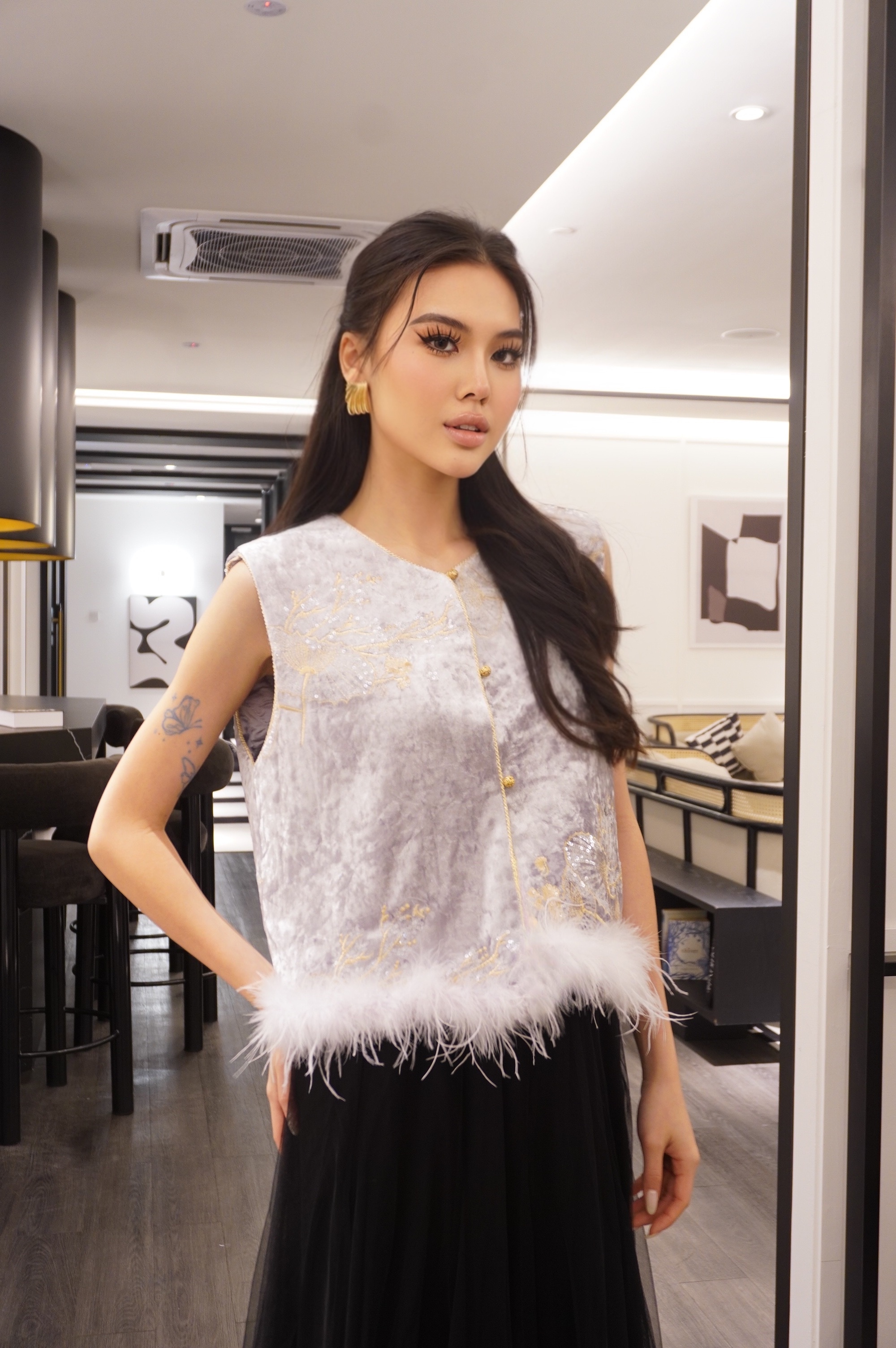 Velour Feather-Trim Sleeveless Top MC2079