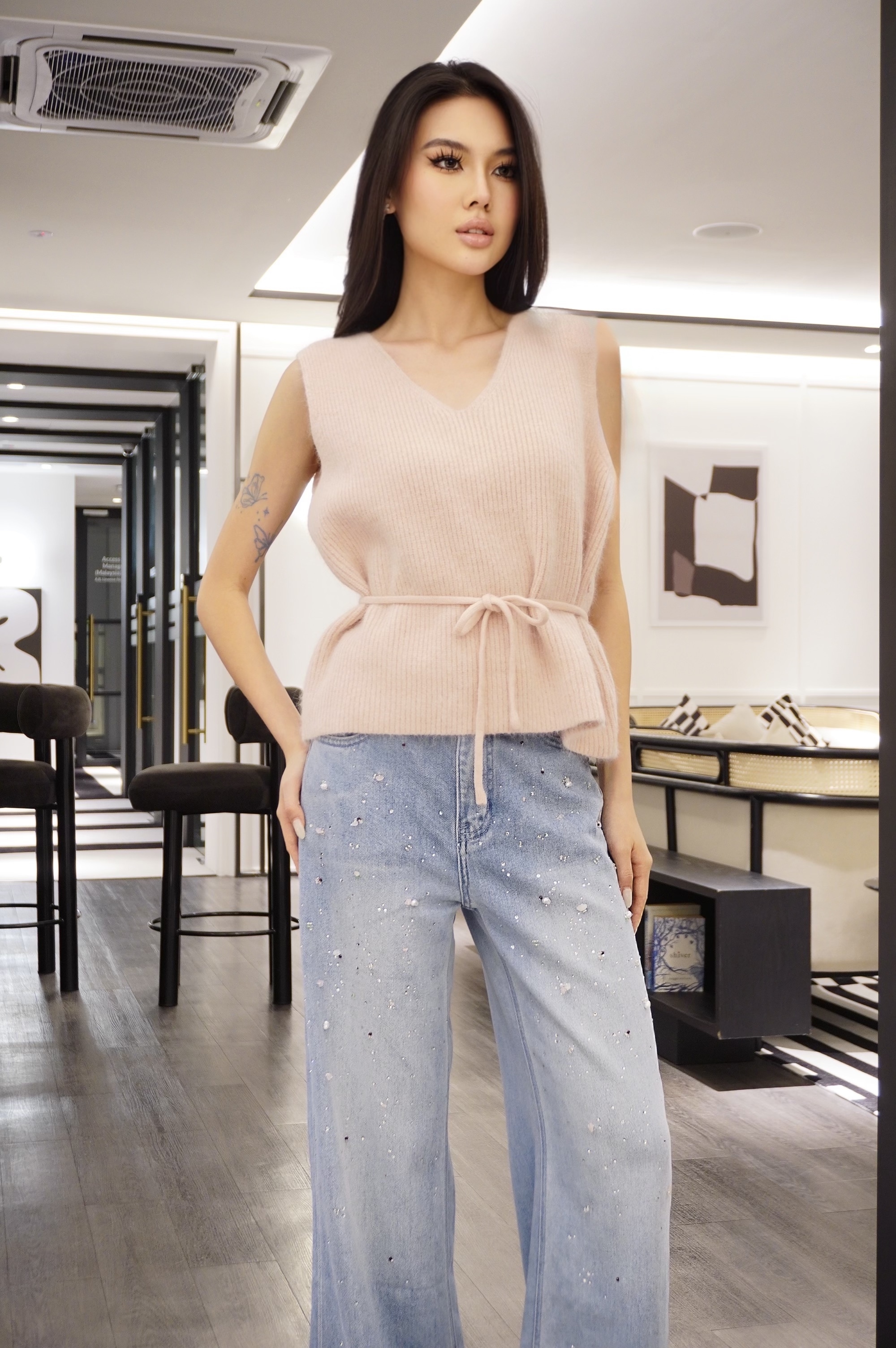 V-Neck Knit Sleeveless Top MC2095