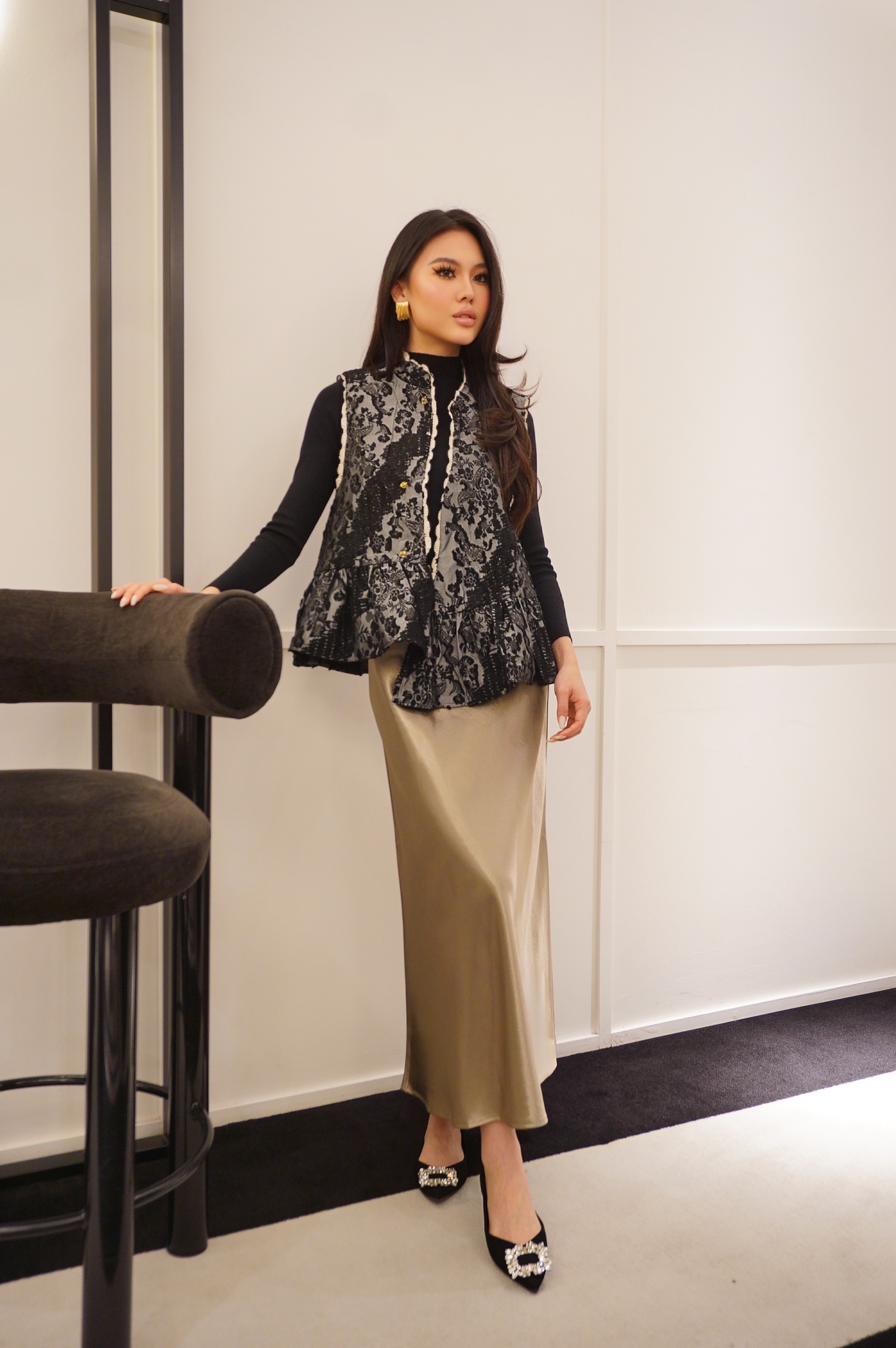 Lace Peplum Vest with Long Sleeve MC2102