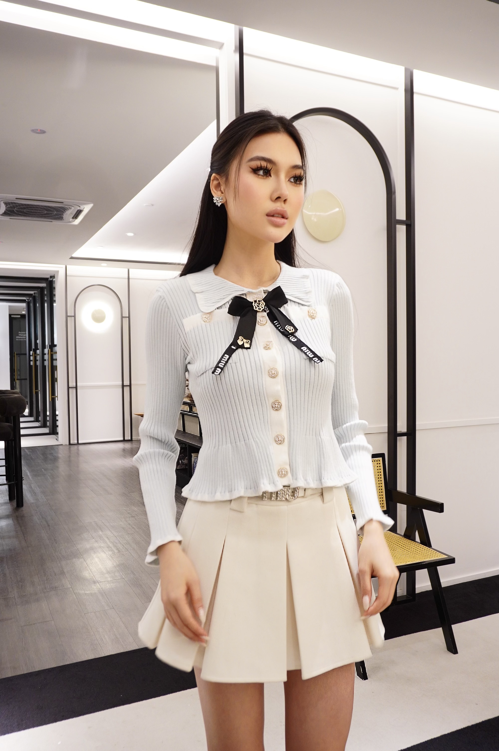 Contrast Trim Button-Front Knit Top MC2097