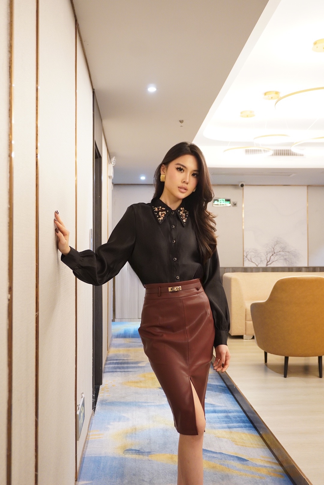 Embellished Collar Tencel-Blouse MC2027