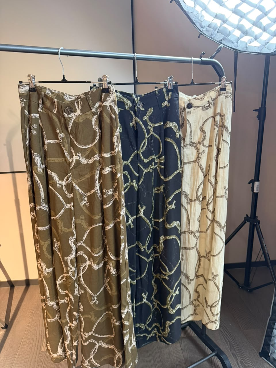Printed Wide-Leg Pant