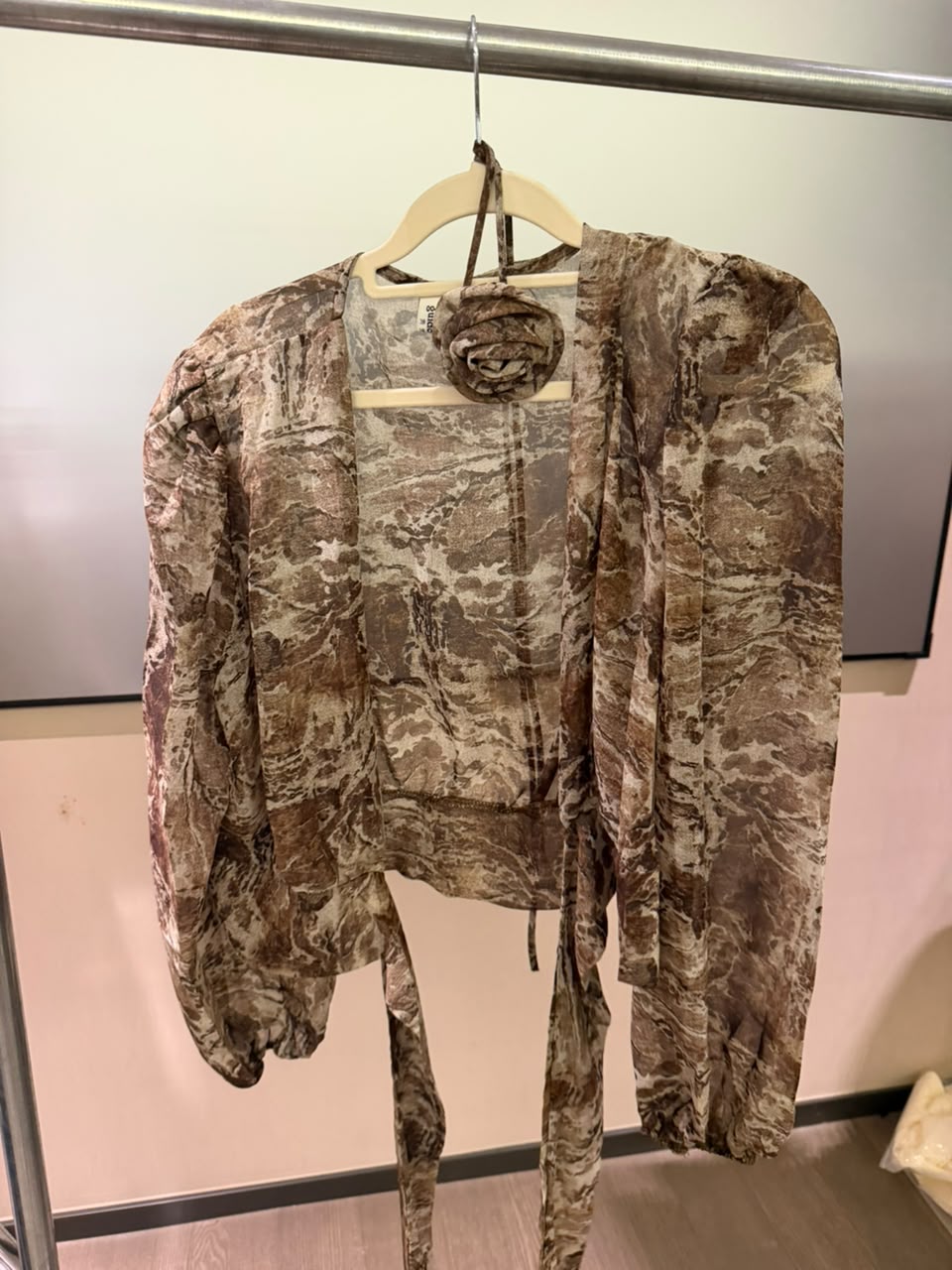 Marble Rosette Top 2214