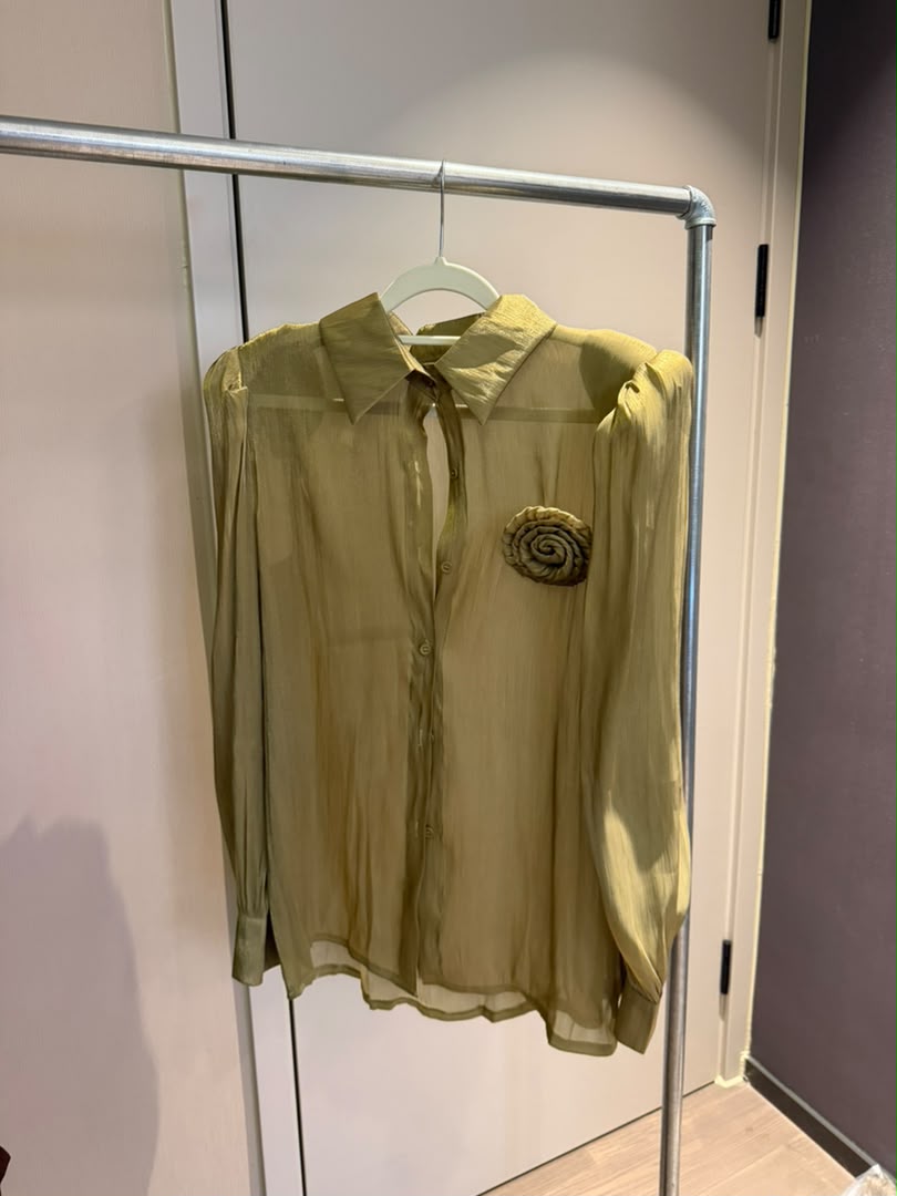 Rosette Brooch Shirt 2236