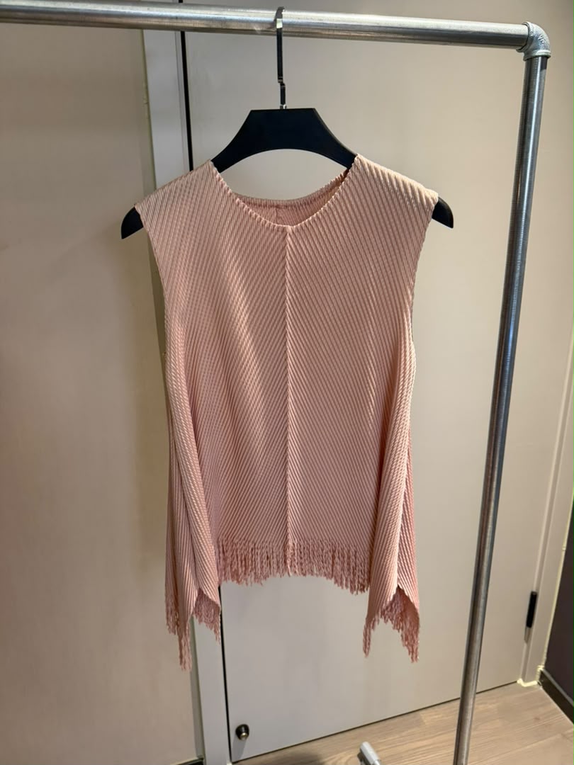 Plissé Fringe Sleeveless Top 2238