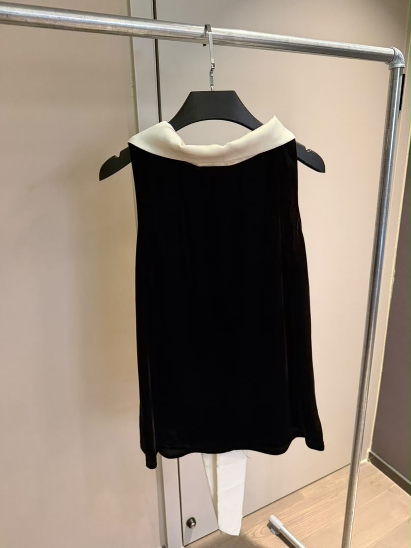Velvet Sleeveless Top 2242