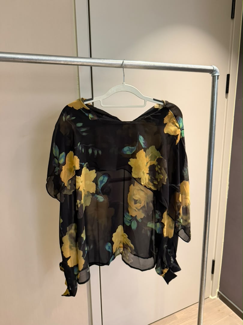 Bloom Cape-Sleeve Blouse 2248
