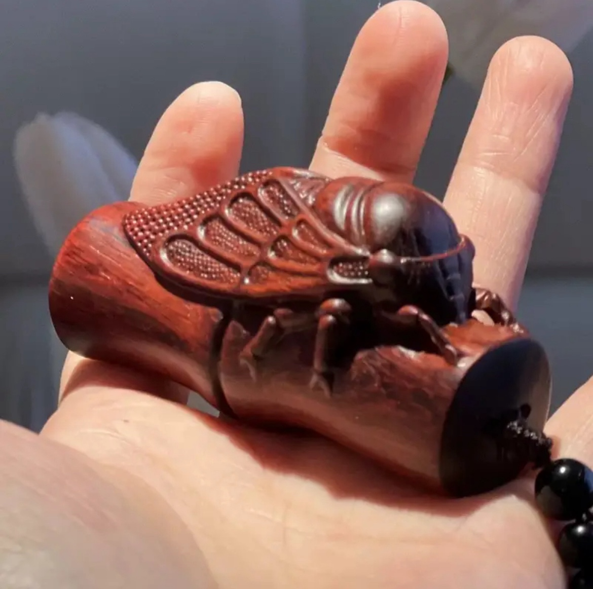 海南黄花梨の手持ち作品、海南黄花梨の満足感の手持ち作品、本物の海南金蝉、見事な骨董品