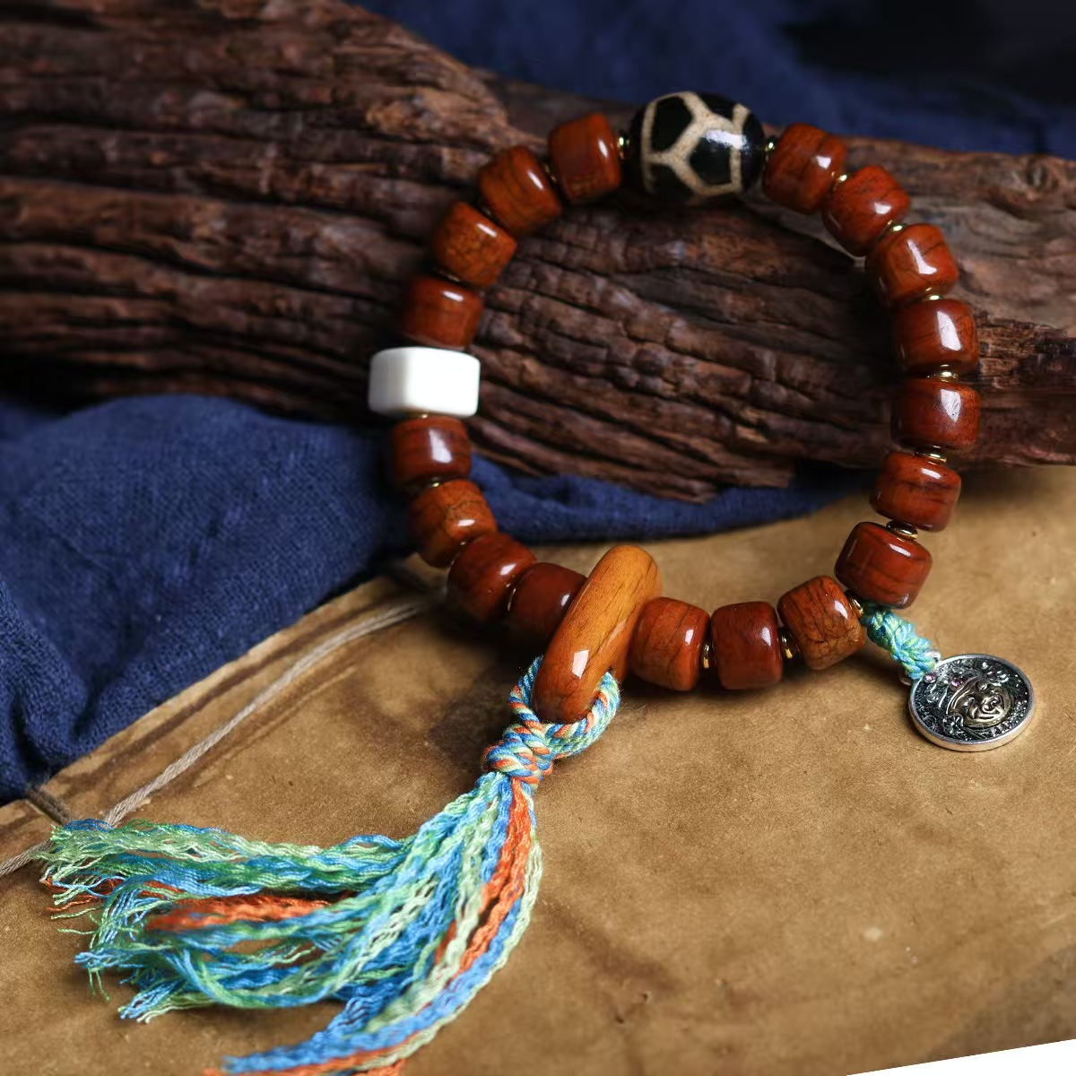 ヤク骨 開運ブレスレット 2