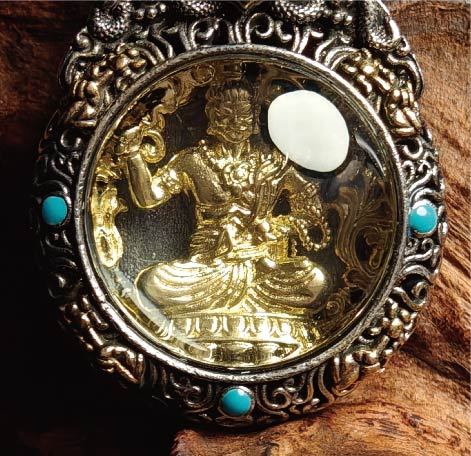 チベット密教のガルーダの造形、不動尊 のタンカペンダント / 電気めっき純銀、紐付き、雫型