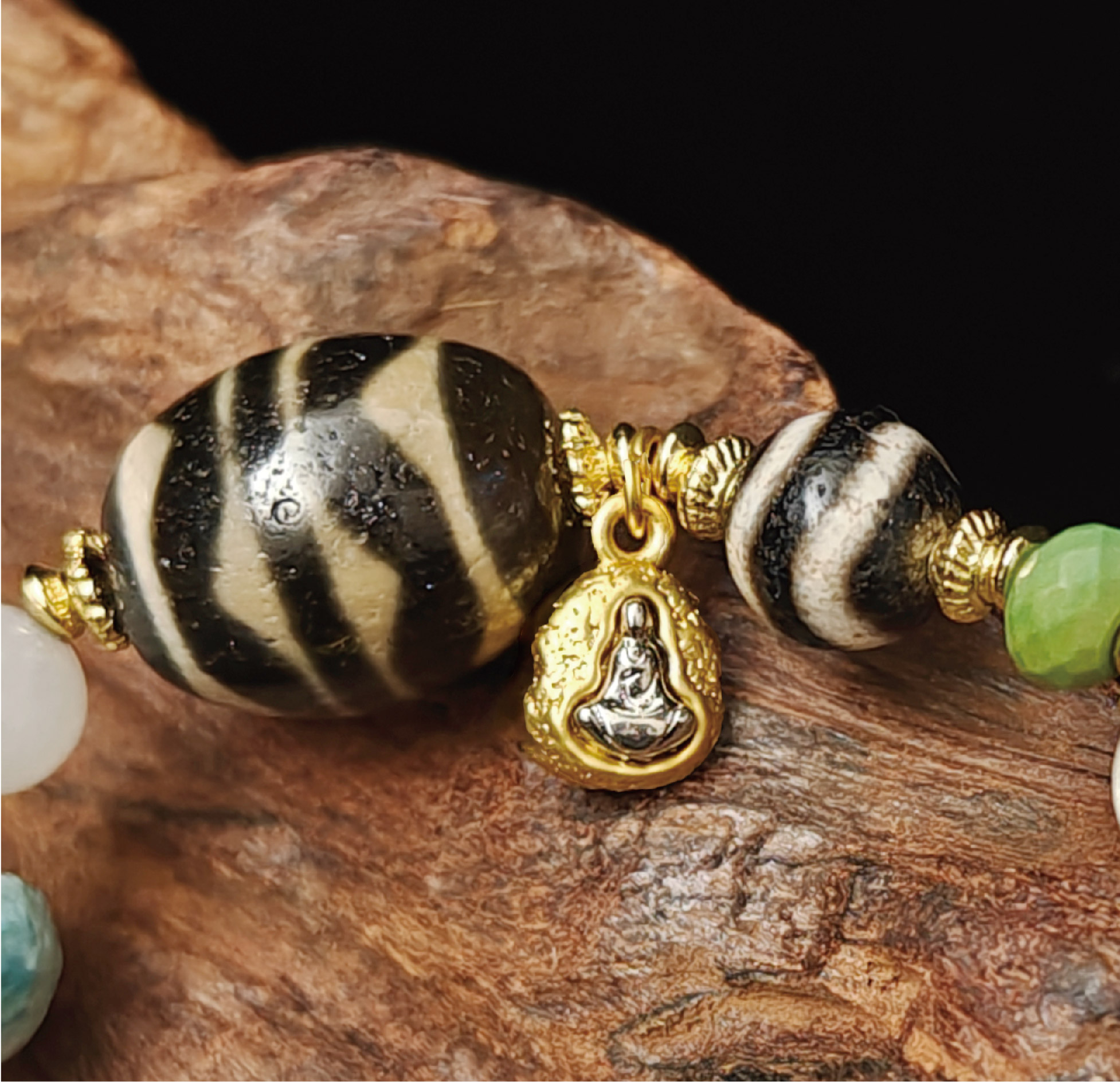 虎の牙天珠 マルチストーンブレスレッ