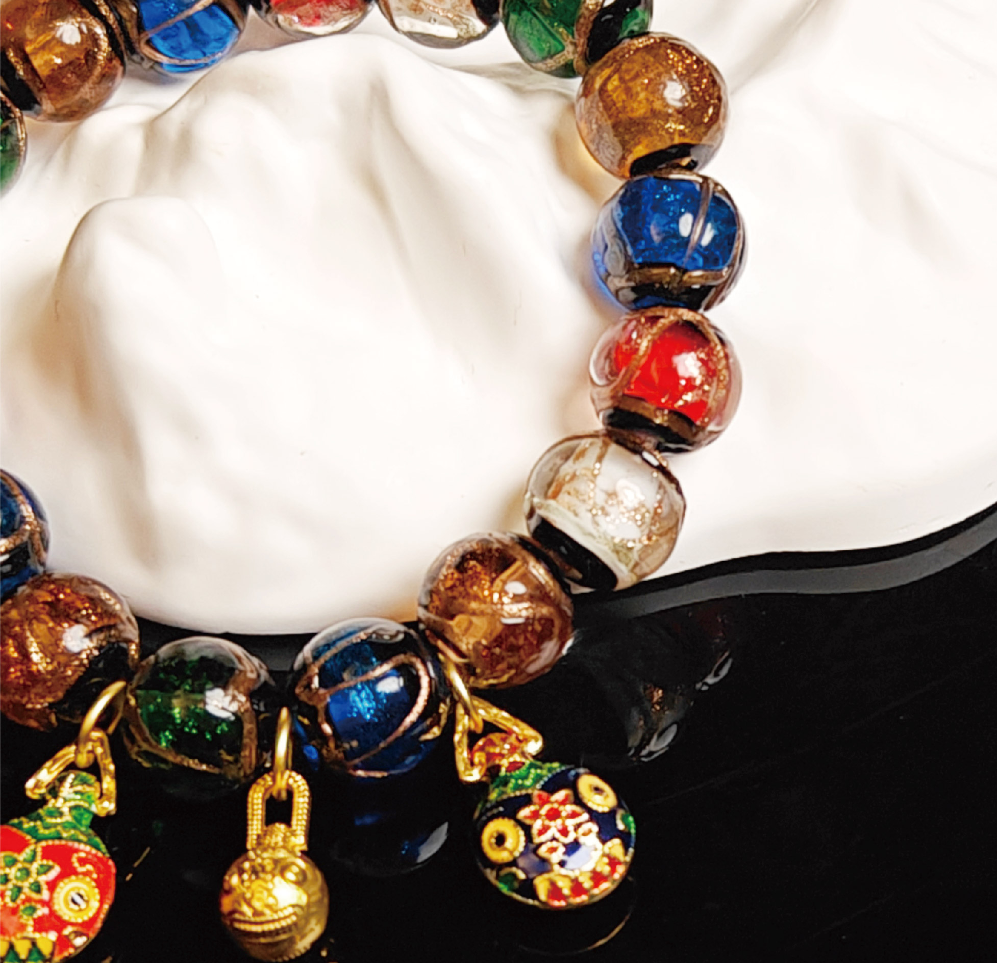 香灰琉璃ブレスレット