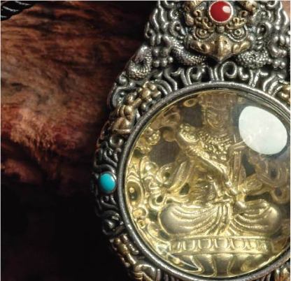 チベット密教のガルーダの造形、普賢菩薩 のタンカペンダント / 電気めっき純銀、紐付き、雫型