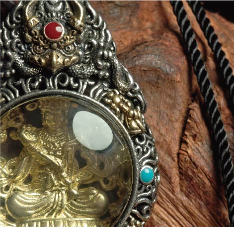 チベット密教のガルーダの造形、普賢菩薩 のタンカペンダント / 電気めっき純銀、紐付き、雫型