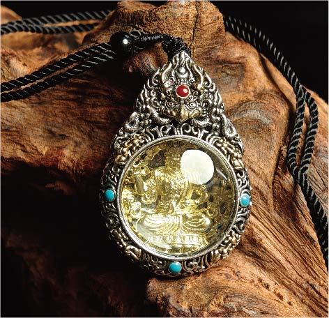 チベット密教のガルーダの造形、文殊菩薩 のタンカペンダント / 電気めっき純銀、紐付き、雫型