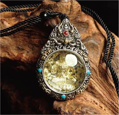 チベット密教のガルーダの造形、文殊菩薩 のタンカペンダント / 電気めっき純銀、紐付き、雫型