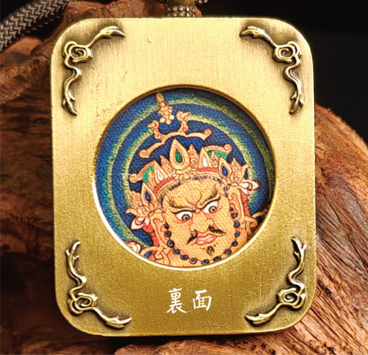 チベット伝承 大日如来 タンカペンダント/メッキ合金、両面デザイン、約40×50×8mm（紐含む）、ブラックゴールド