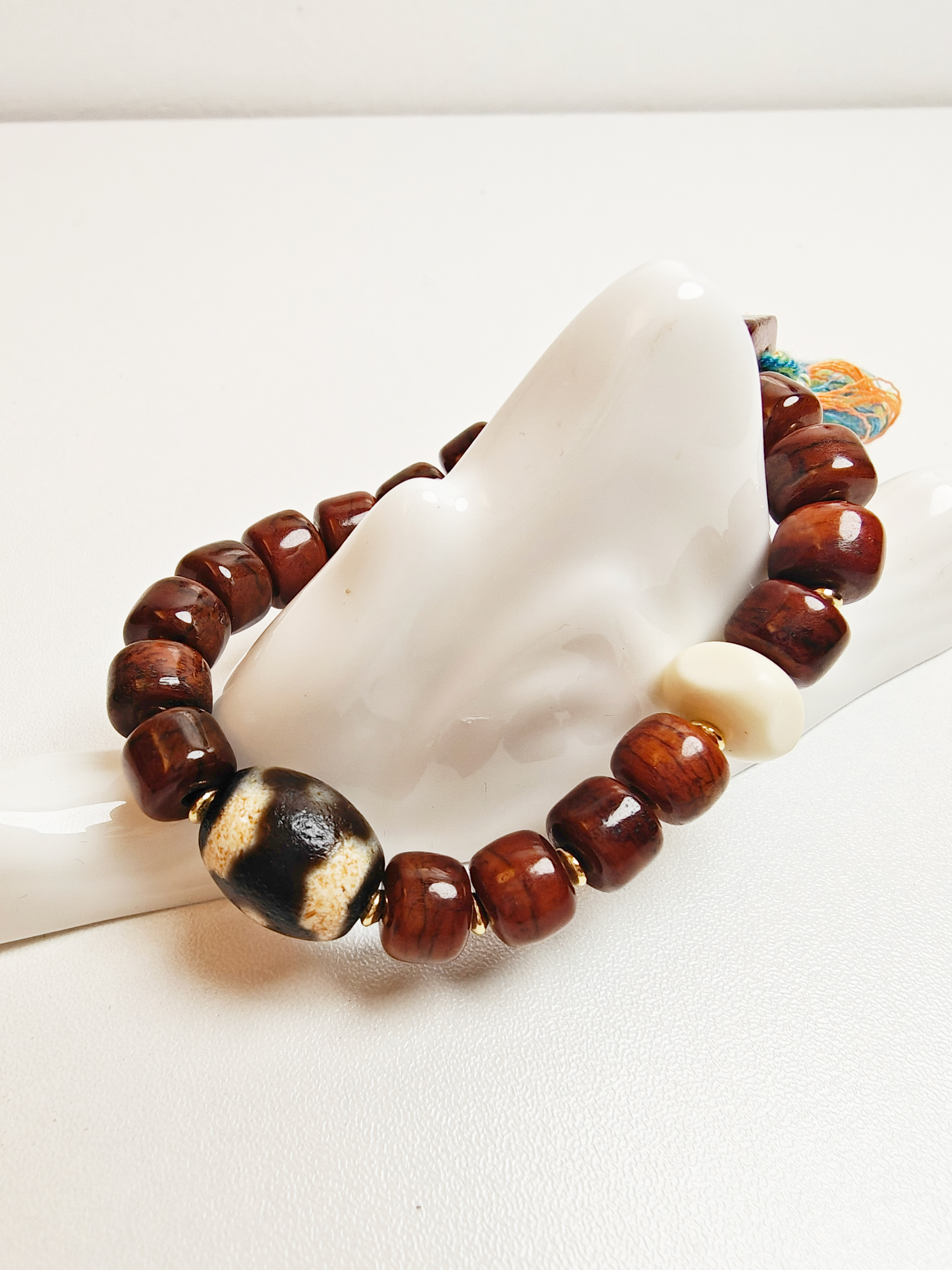 ヤク骨 開運ブレスレット 2