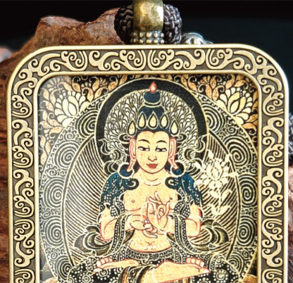 チベット仏教式 大勢至菩薩 開運ペンダント/メッキ合金、両面デザイン、約40×50×8mm（紐含む）、ブラックゴールド