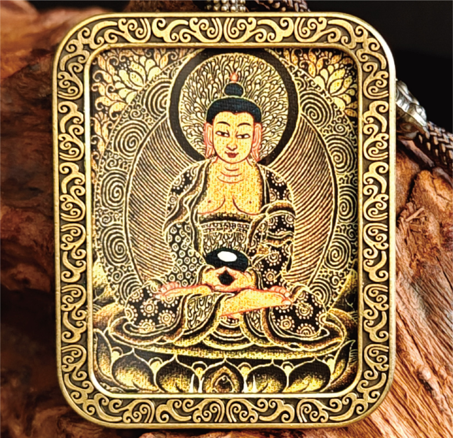 チベット仏教式 阿弥陀如来 開運ペンダント/メッキ合金、両面デザイン、約40×50×8mm（紐含む）、ブラックゴールド