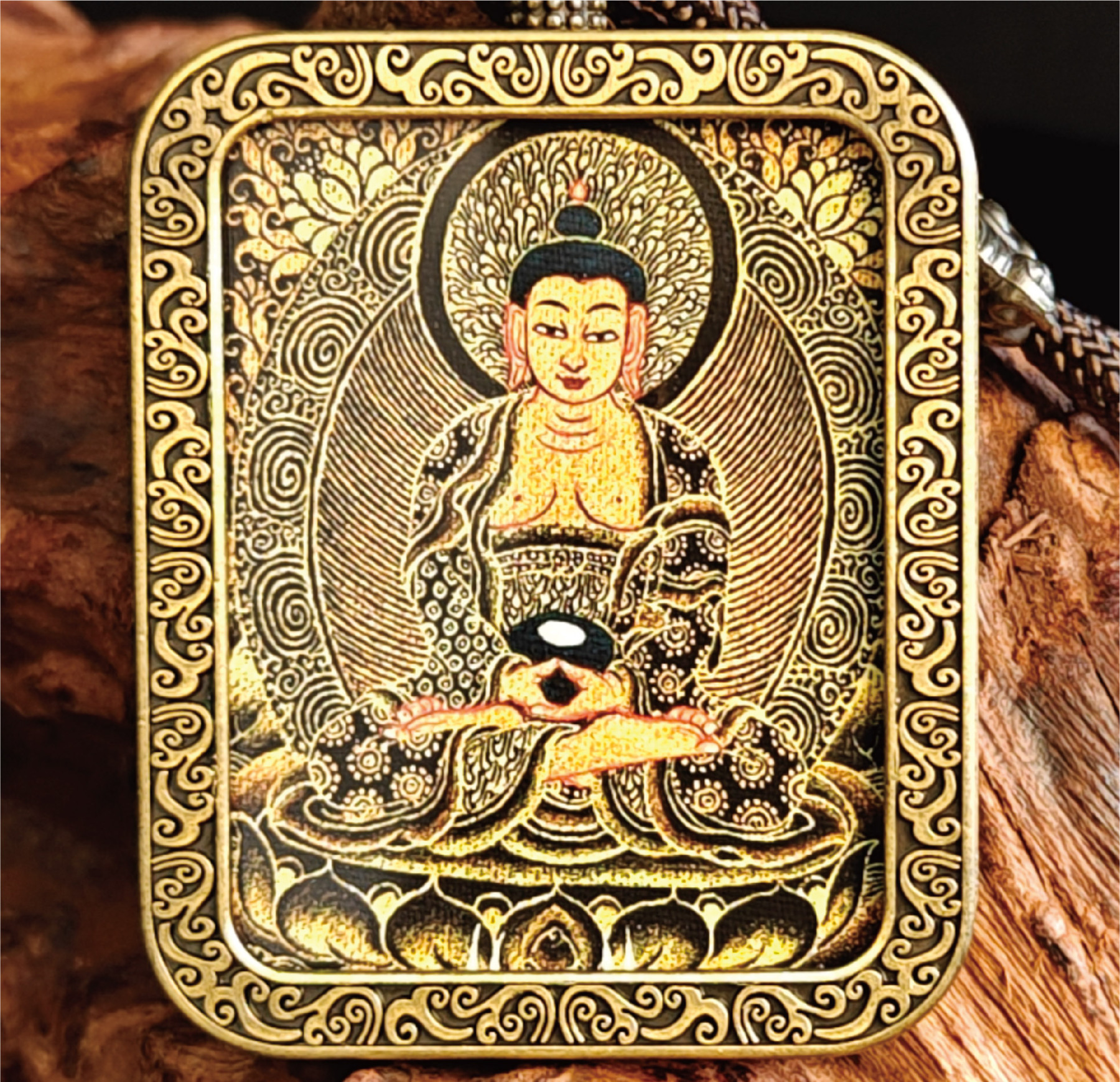 チベット仏教式 阿弥陀如来 開運ペンダント/メッキ合金、両面デザイン、約40×50×8mm（紐含む）、ブラックゴールド