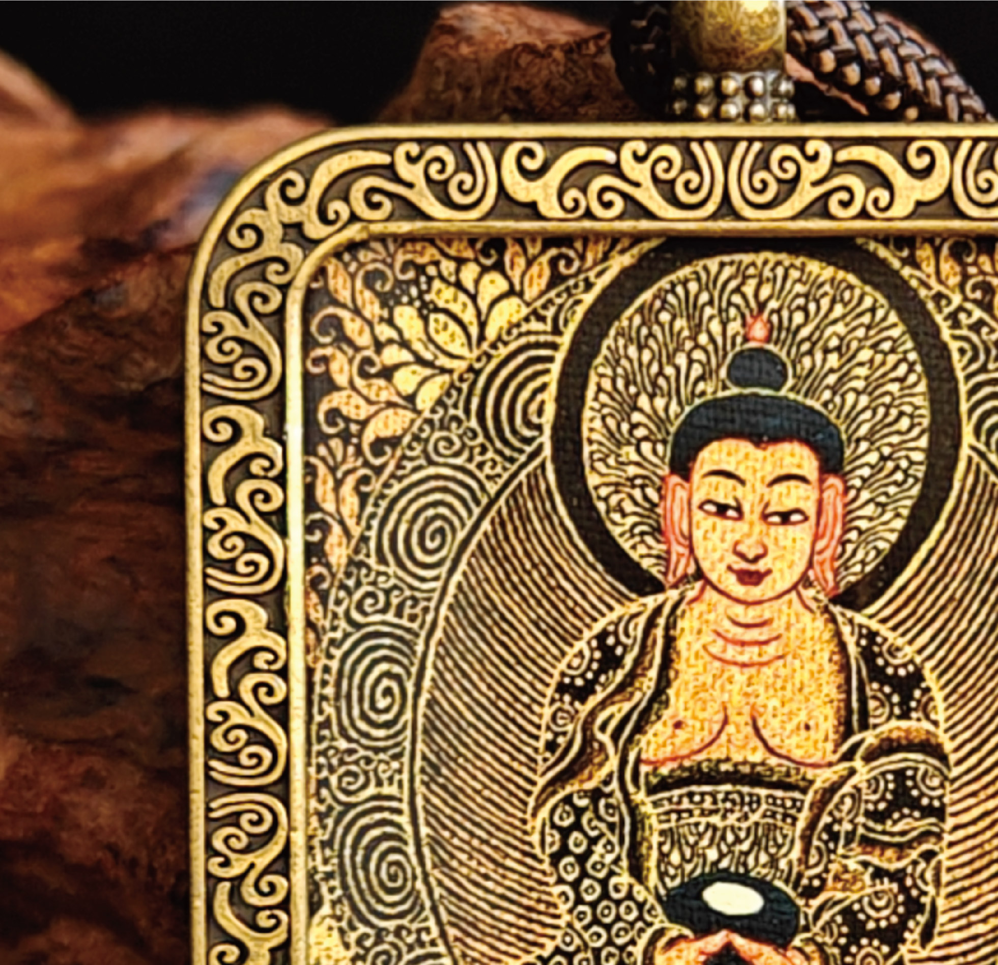 チベット仏教式 阿弥陀如来 開運ペンダント/メッキ合金、両面デザイン、約40×50×8mm（紐含む）、ブラックゴールド