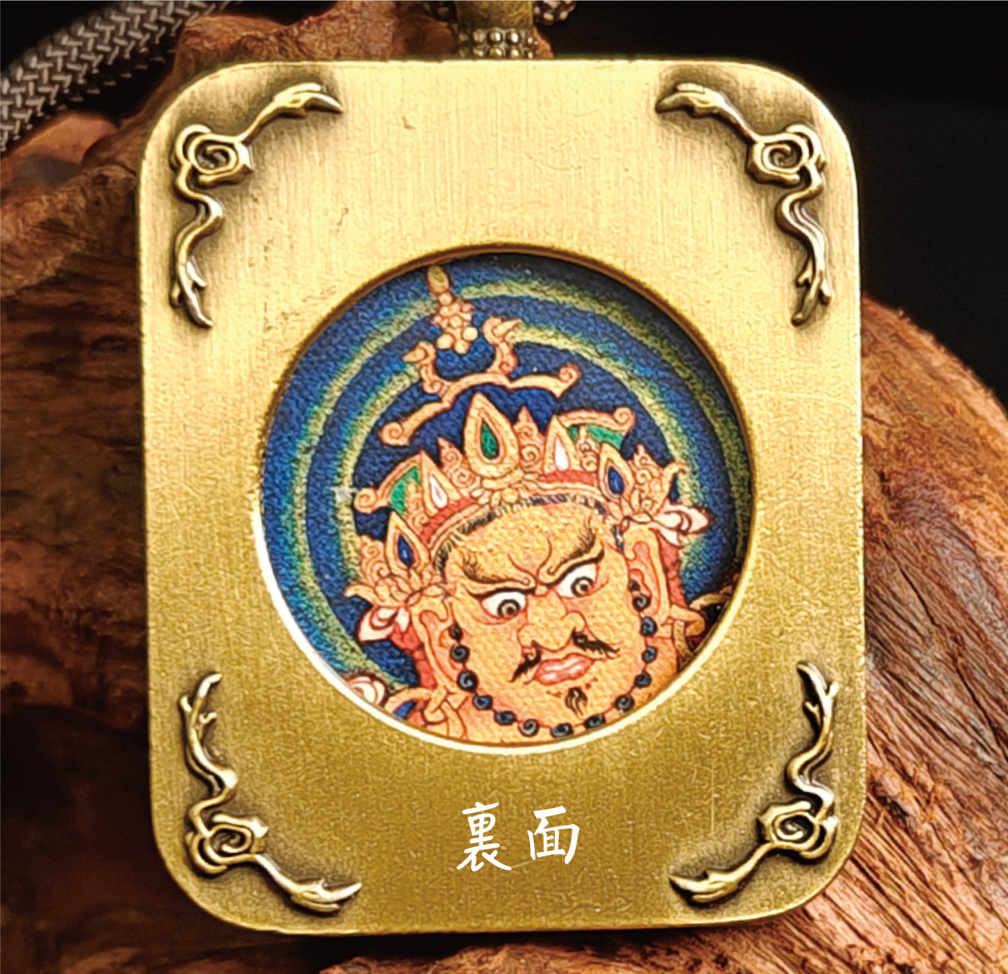 チベット仏教式 阿弥陀如来 開運ペンダント/メッキ合金、両面デザイン、約40×50×8mm（紐含む）、ブラックゴールド