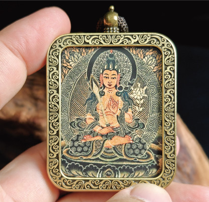 チベット仏教式 虚空蔵菩薩 開運ペンダント/メッキ合金、両面デザイン、約40×50×8mm（紐含む）、ブラックゴールド