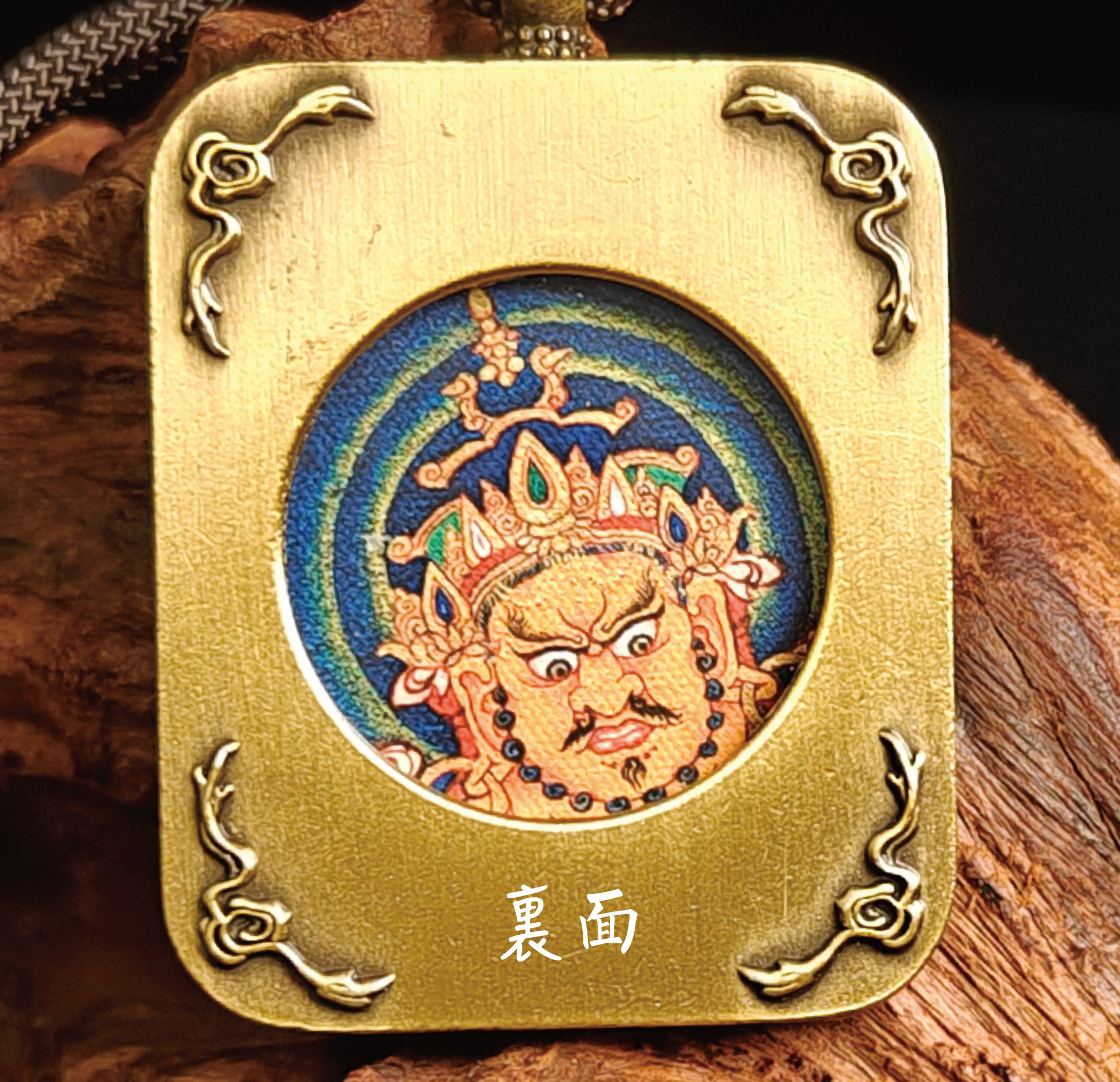 チベット仏教式 虚空蔵菩薩 開運ペンダント/メッキ合金、両面デザイン、約40×50×8mm（紐含む）、ブラックゴールド