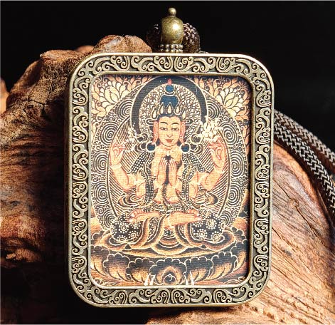 チベット伝承 千手観音 タンカ ペンダントトップ/メッキ合金、両面デザイン、約40×50×8mm（紐含む）、ブラックゴールド