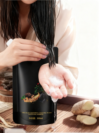 【หยุดผมร่วง! ดูผลลัพธ์หลังใช้ 2 สัปดาห์】แชมพูป้องกันผมร่วงโสมและโชวู